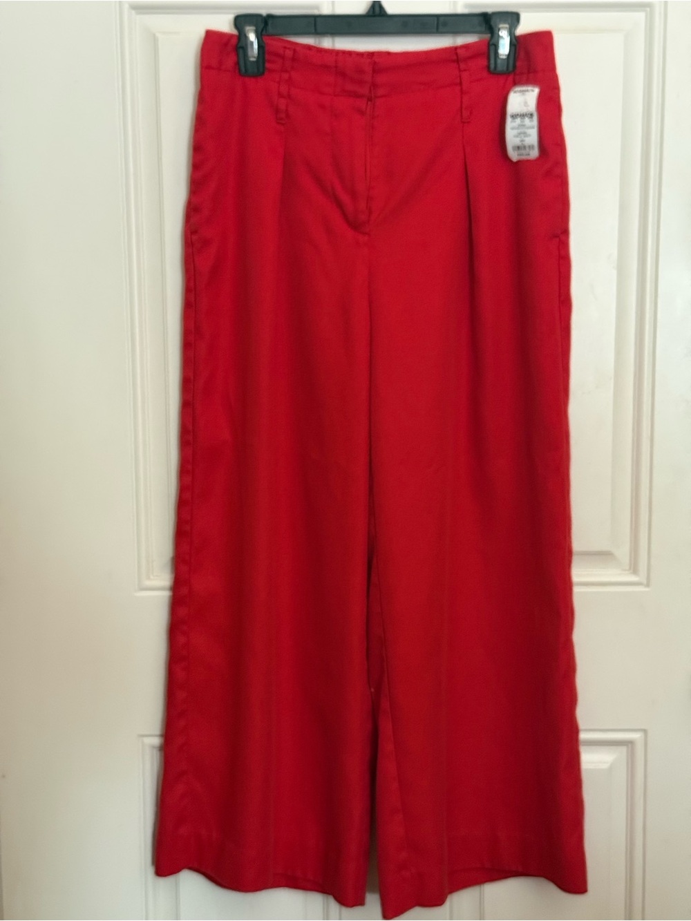 Wide-Leg High-Waist Pants in Red